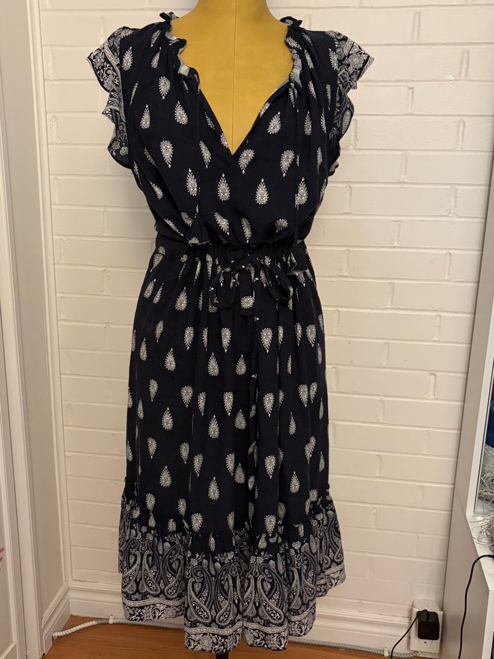 Misa Los Angeles Navy Paisley-Print Tie-Waist Midi Dress